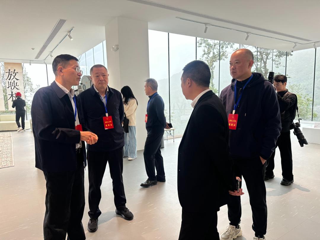 1761811893533195.jpg 2c0cf2ab460acc0d1efd531aa986887c.jpg