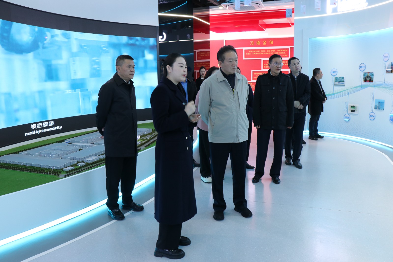 省人大蒞什調研社會治安防控和法治化營商環境工作